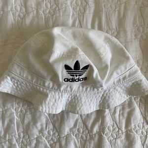 Adidas white bucket hat